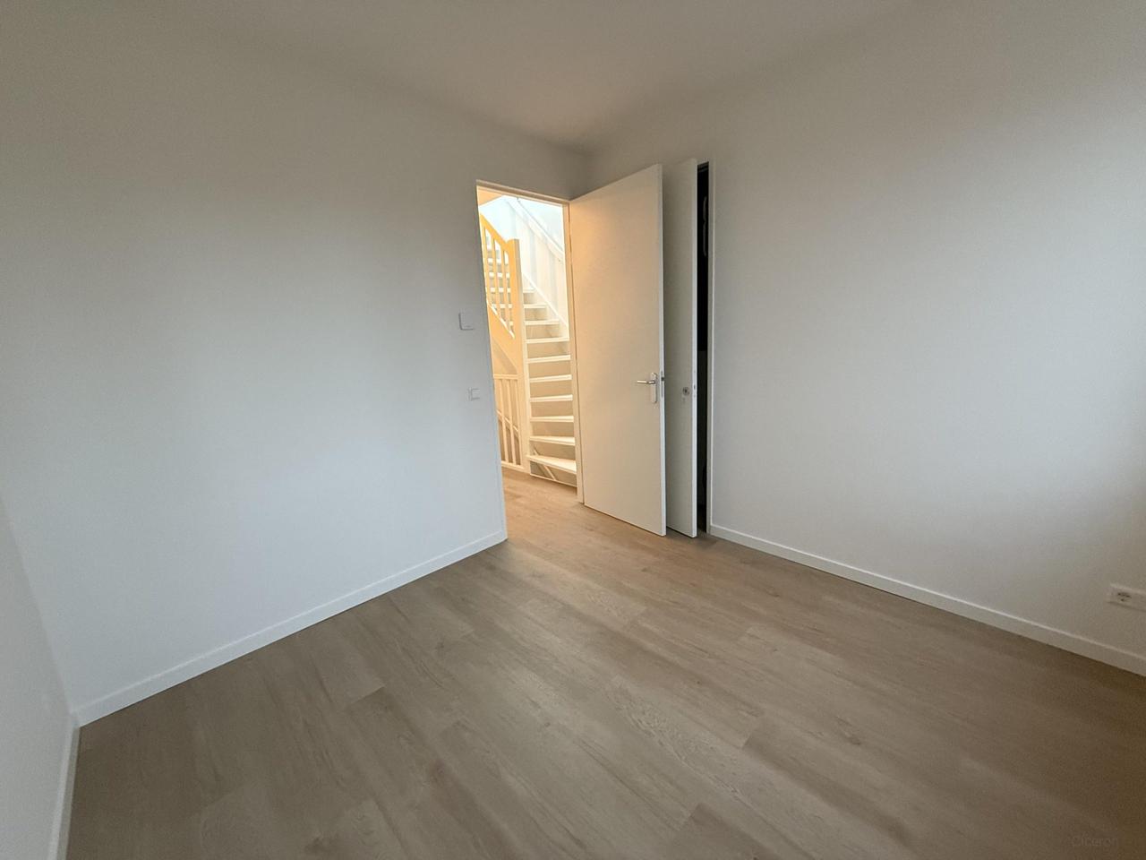 New 2-Bedroom Apartment with Roof Terrace - Image 12