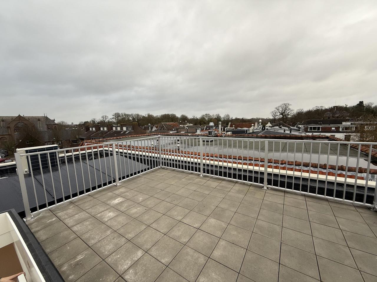 New 2-Bedroom Apartment with Roof Terrace - Image 16