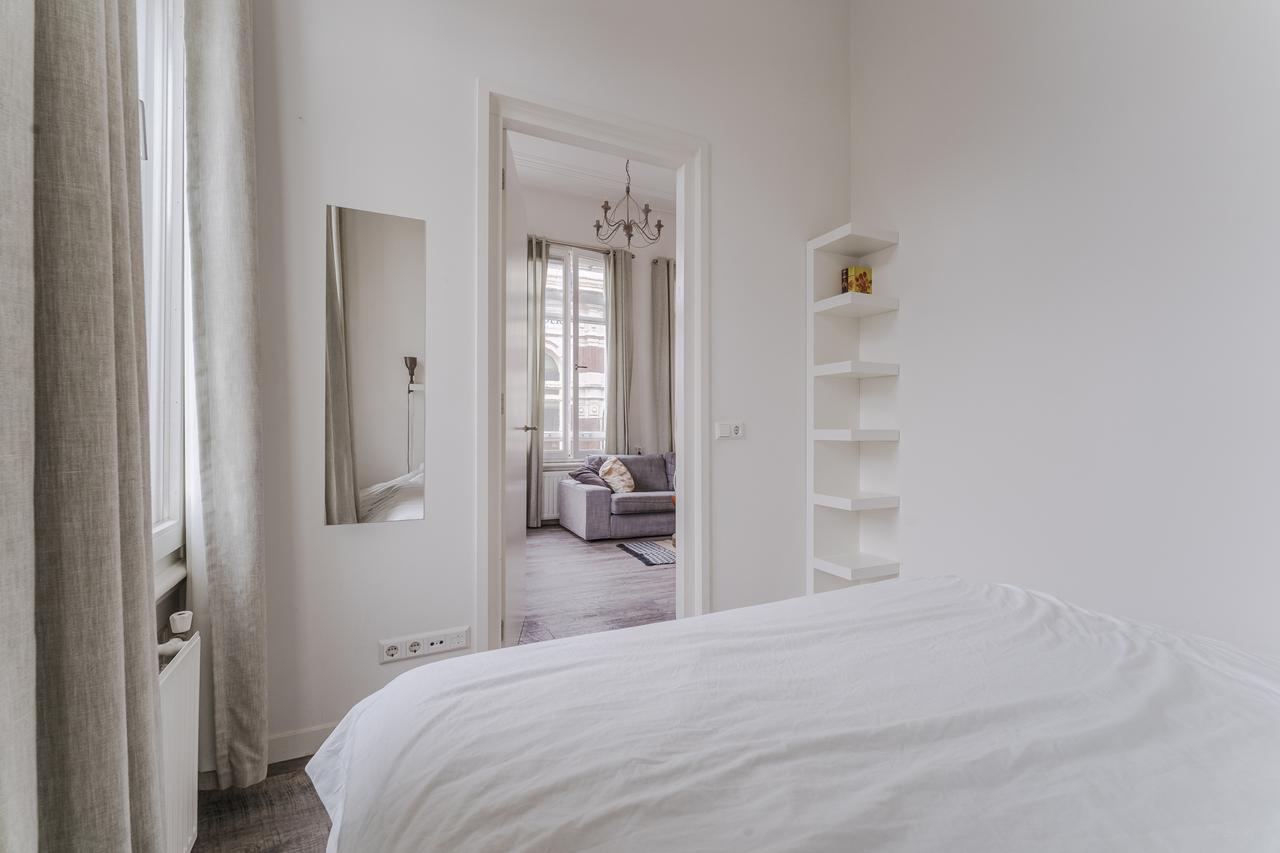 Furnished 1-Bedroom Apartment on Grote Markt - Image 8
