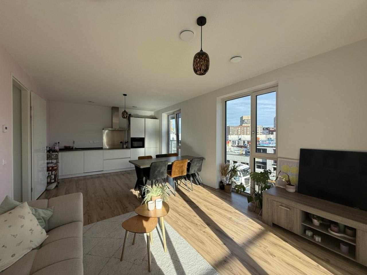 New Two-Bedroom Apartment with Balcony in Leiden - Image 3