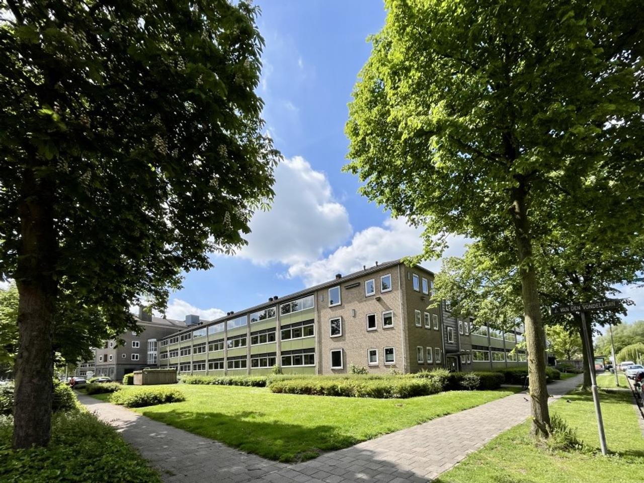 65 m² 3-room apartment in Zandweerd - Image 1
