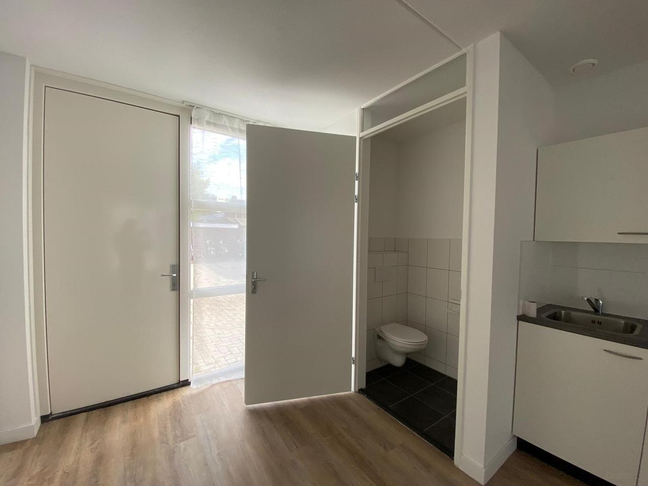 Live-Work Studio Home in Woensel - Image 6
