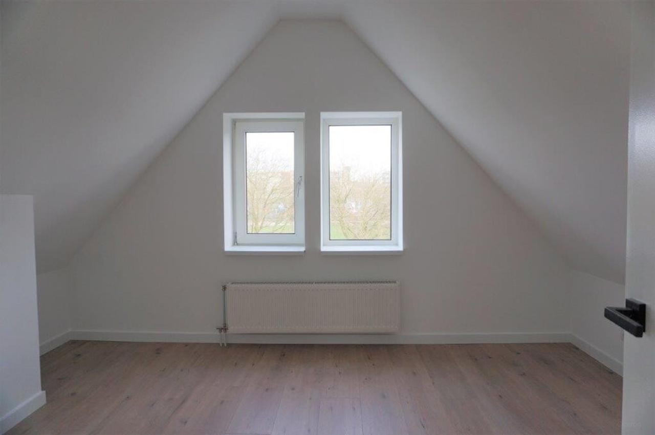100 m² appartement met twee balkons - Afbeelding 13