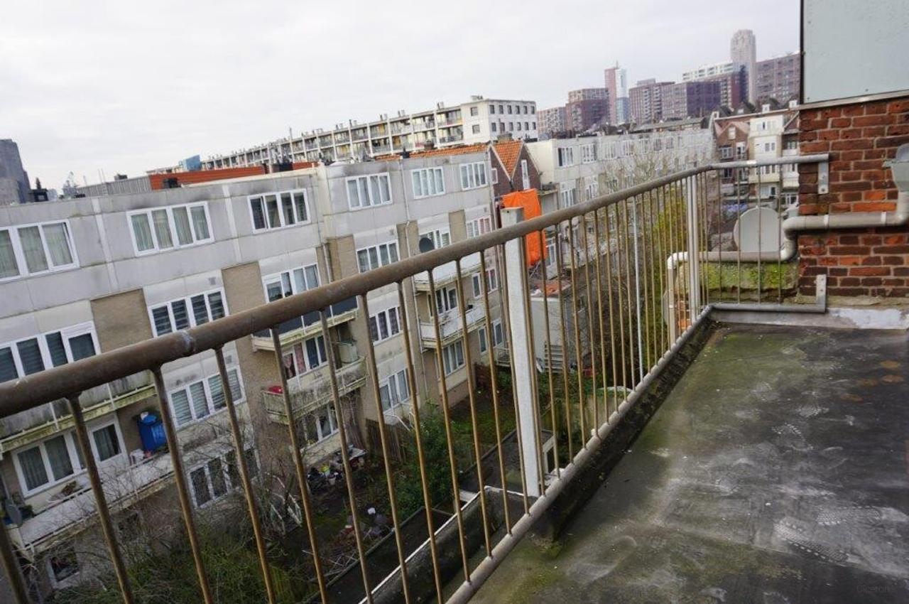 100 m² appartement met twee balkons - Afbeelding 17