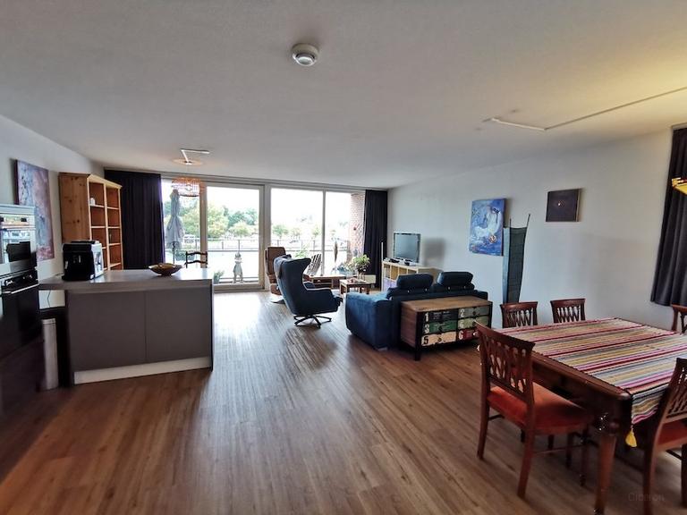 Furnished 2-bedroom apartment with balcony - Image 4
