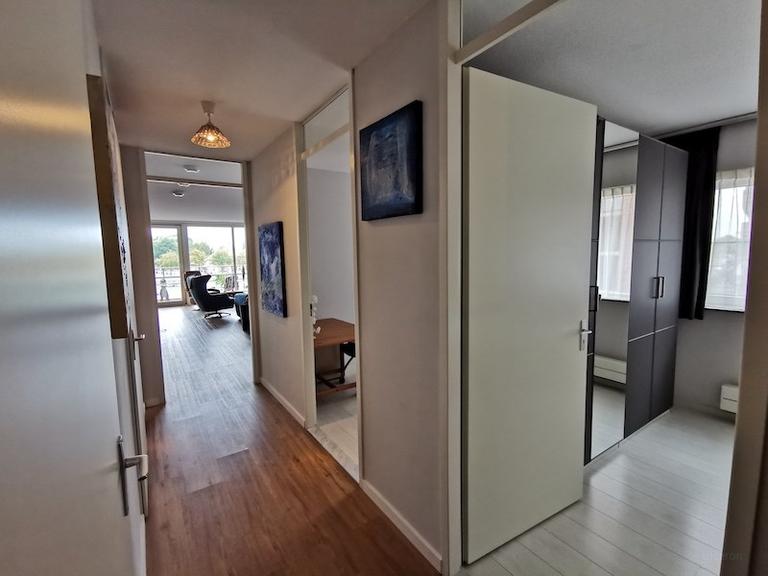 Furnished 2-bedroom apartment with balcony - Image 6