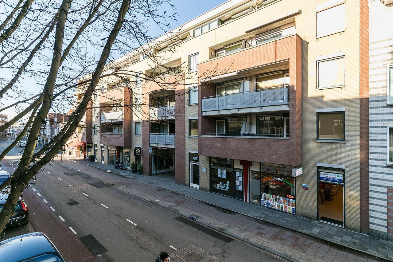 Corner Apartment with Balcony & Parking - Image 1