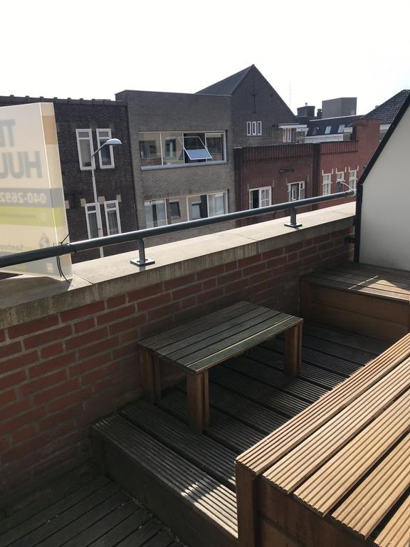 Corner Apartment with Balcony & Parking - Image 13