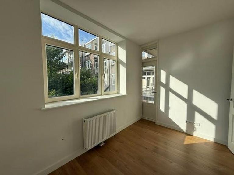 73 m² appartement met balkon in Stadionbuurt - Afbeelding 9