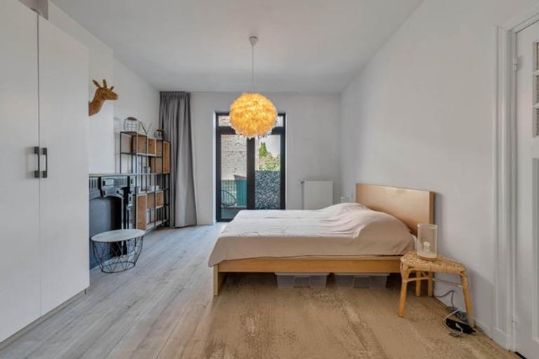 Furnished apartment with rooftop terrace - Image 18