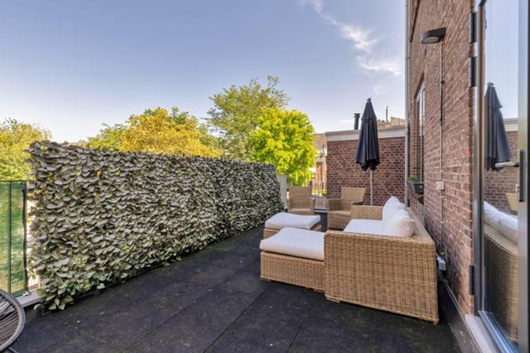 Furnished apartment with rooftop terrace - Image 23