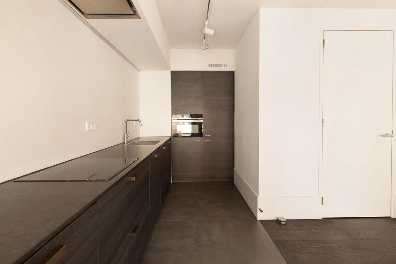 Gemeubileerd 3-slaapkamerappartement De Pijp - Afbeelding 12