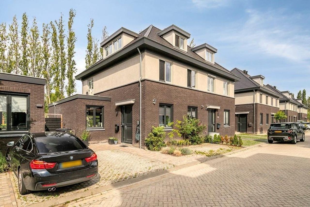 Gemeubileerd huis met tuin en 5 slaapkamers - Afbeelding 1