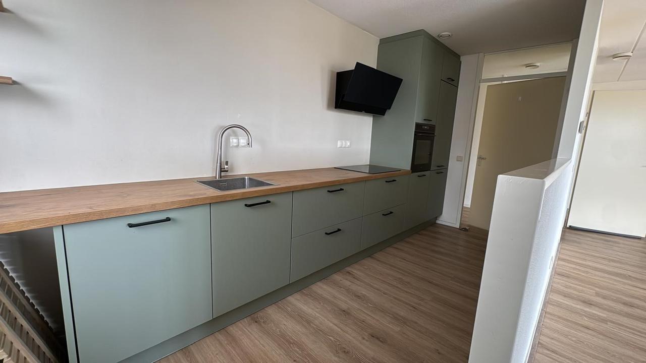 105 m² apartment with west-facing balcony in Woerden - Image 2