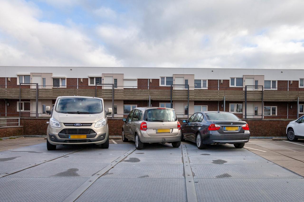 105 m² apartment with west-facing balcony in Woerden - Image 17