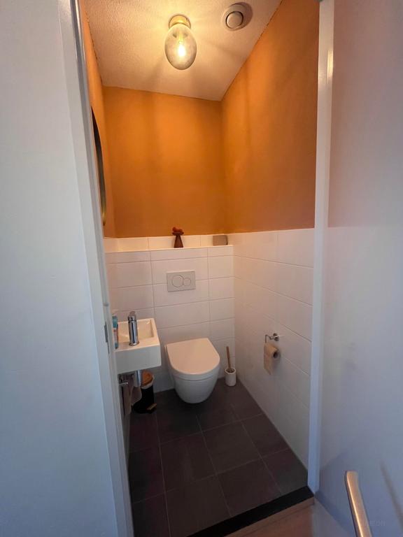 South-facing Roof Terrace and A++ in Haarlem - Image 11