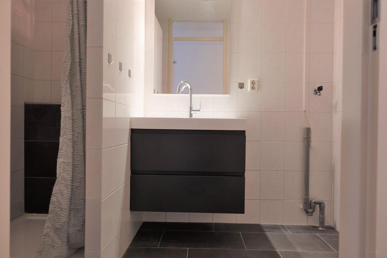 Two-bedroom apartment with balcony in Woerden - Image 4