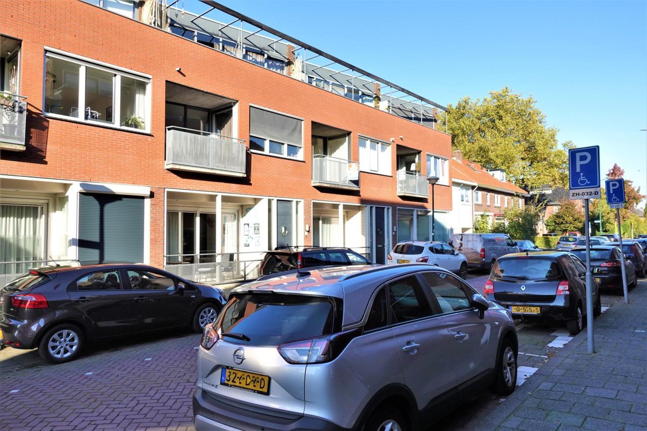 Two-bedroom apartment with balcony in Woerden - Image 5