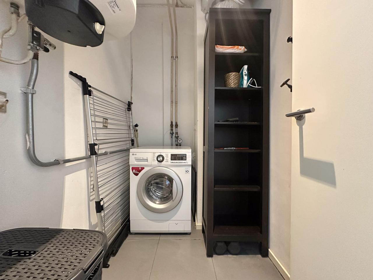 Gemeubileerd appartement met terras in Utrecht - Afbeelding 19