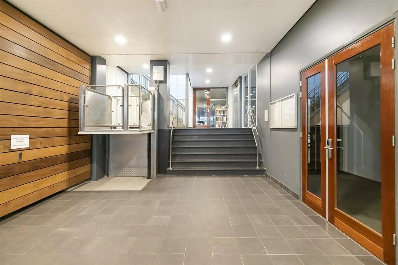 Gemeubileerd 2-kamerappartement van 80 m² - Afbeelding 16