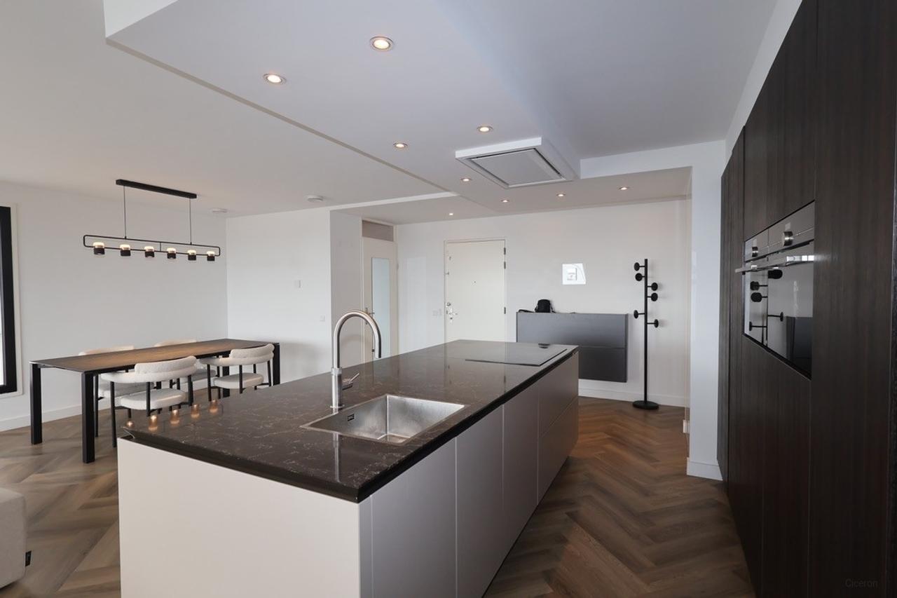 Gemeubileerd 4-kamerappartement op 32e verdieping - Afbeelding 4