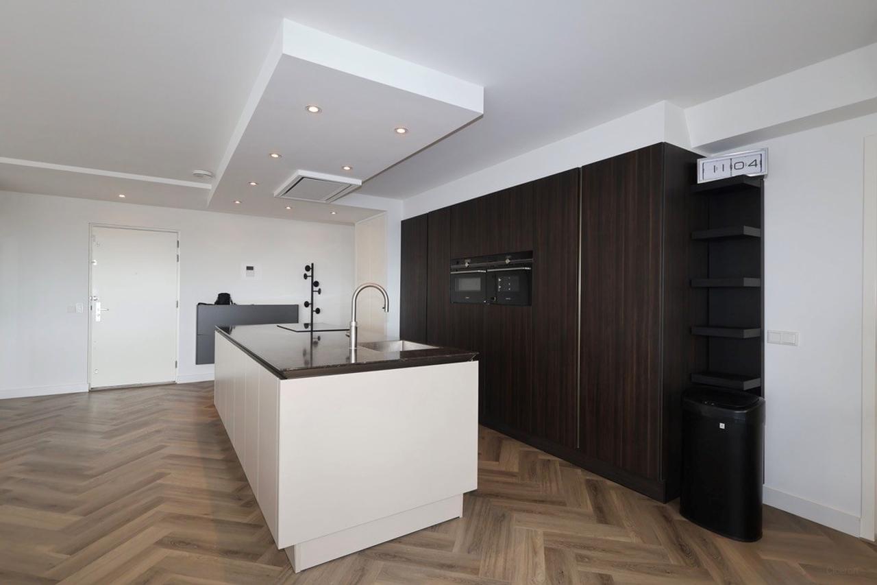 Gemeubileerd 4-kamerappartement op 32e verdieping - Afbeelding 6