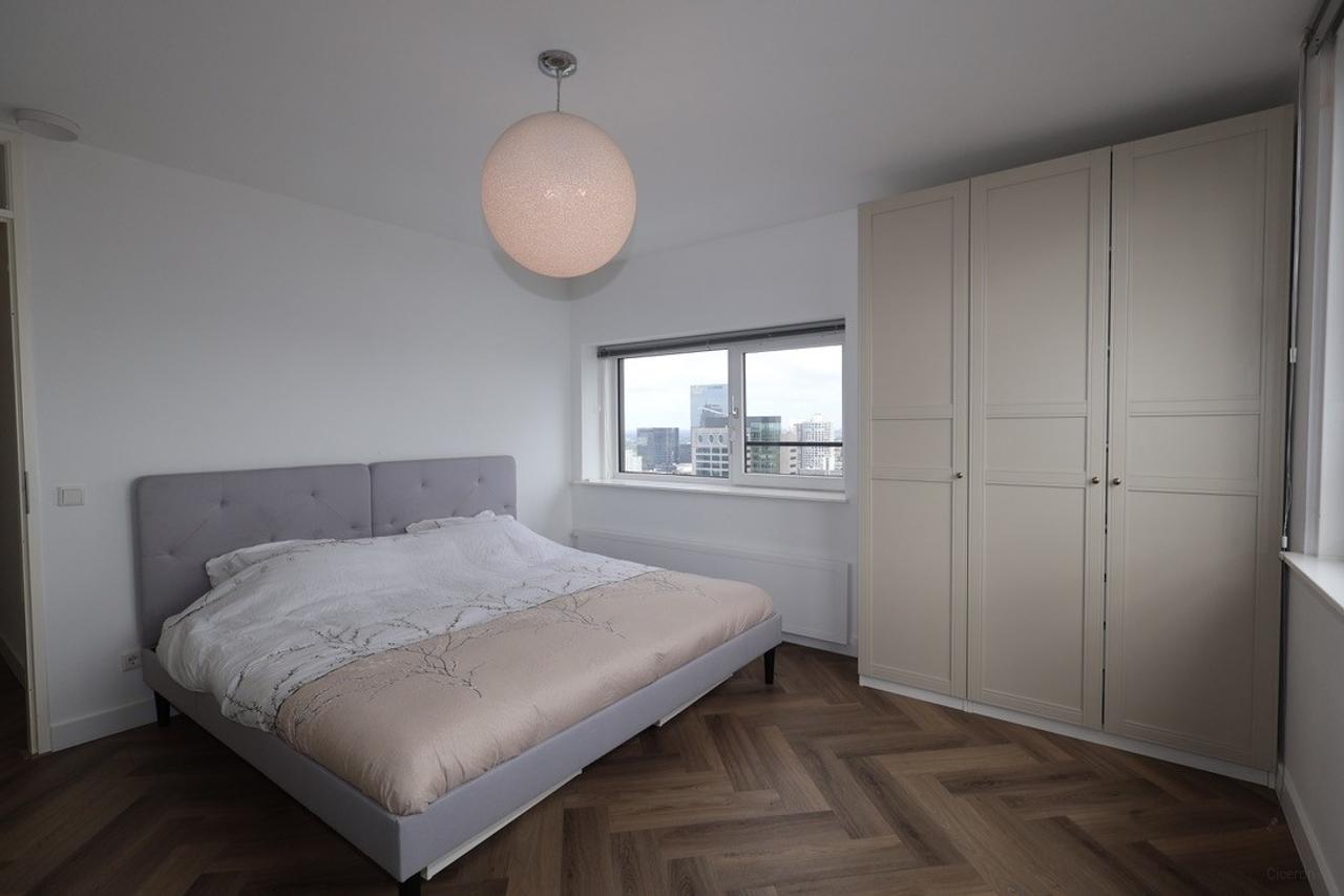 Gemeubileerd 4-kamerappartement op 32e verdieping - Afbeelding 8