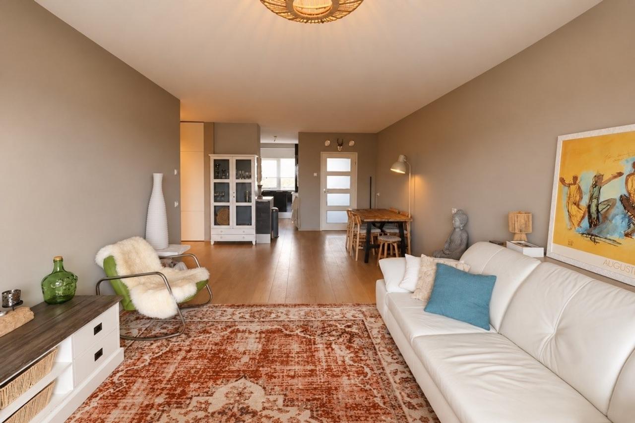 104 m² appartement met zonnig balkon - Afbeelding 2