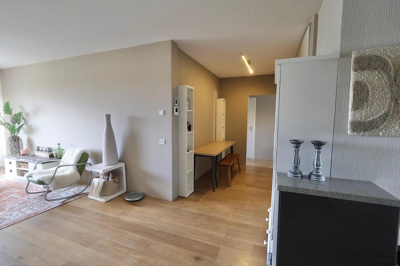 104 m² appartement met zonnig balkon - Afbeelding 5
