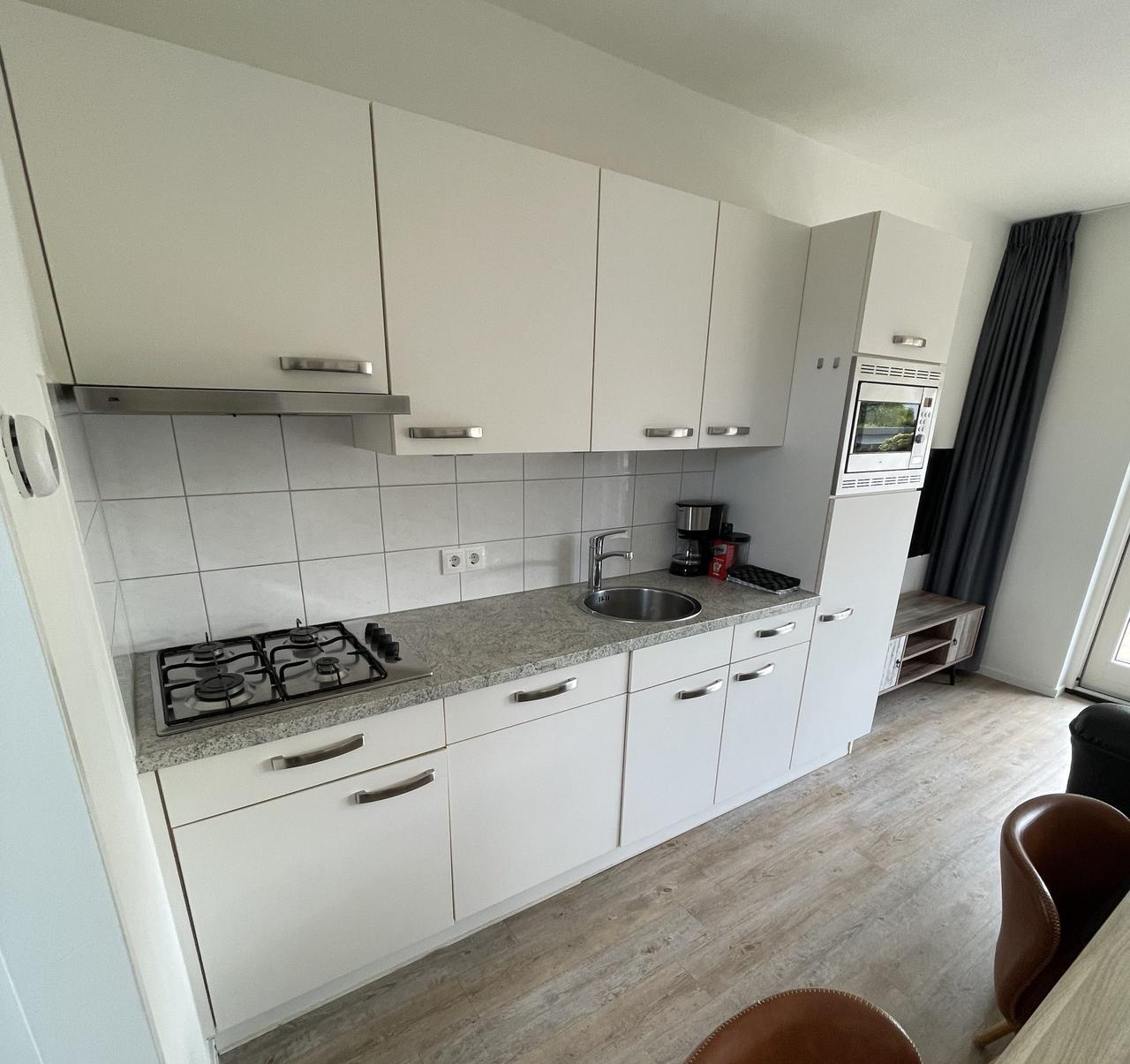 Gemeubileerd 2-slaapkamerhuis met terras - Afbeelding 1