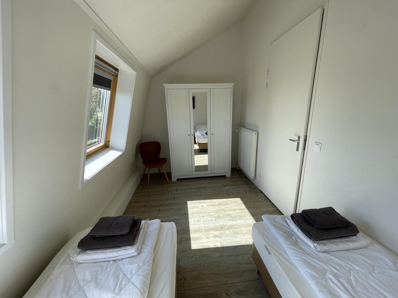 Gemeubileerd 2-slaapkamerhuis met terras - Afbeelding 3