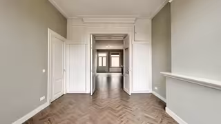 Gemeubileerd 2-kamerappartement met balkons