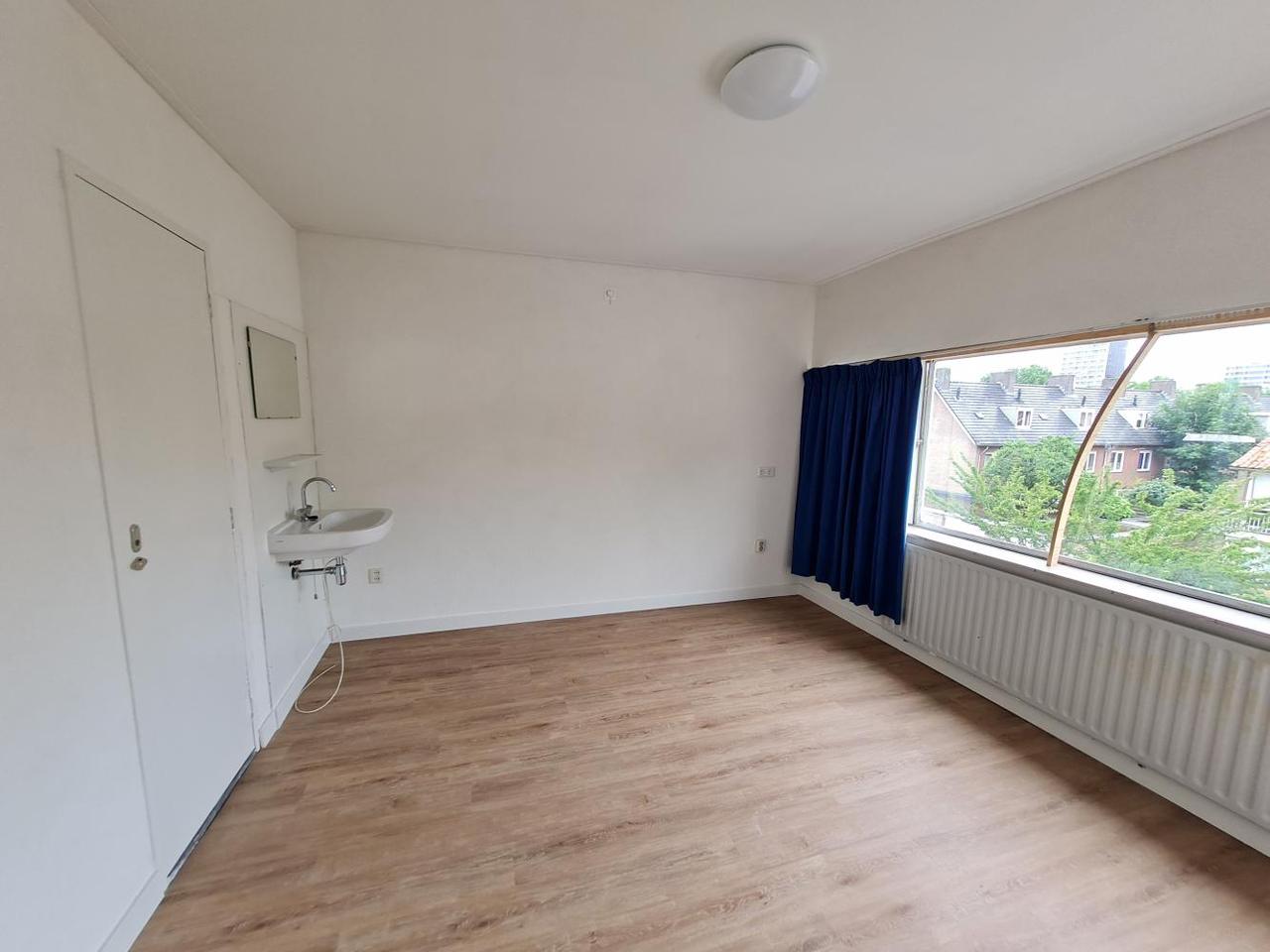 Kamer van 12 m² in Tilburg - Afbeelding 2
