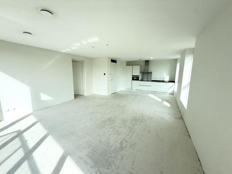 Furnished 3-Room Apartment with Balcony - Image 3