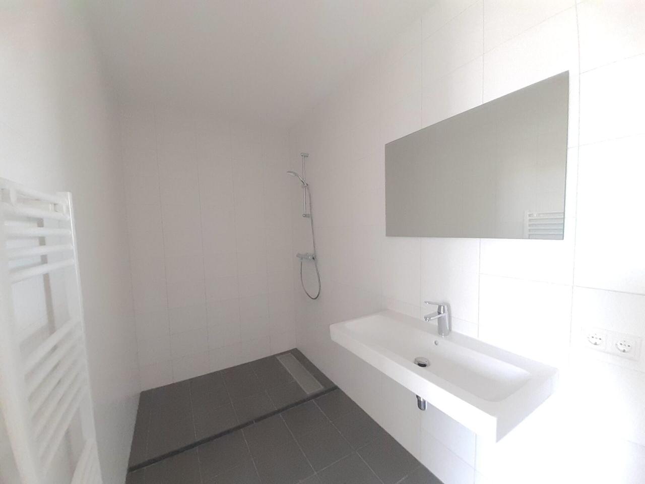 Furnished 3-Room Apartment with Balcony - Image 4