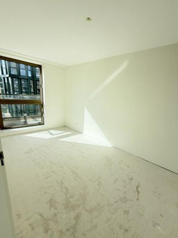 Furnished 3-Room Apartment with Balcony - Image 5