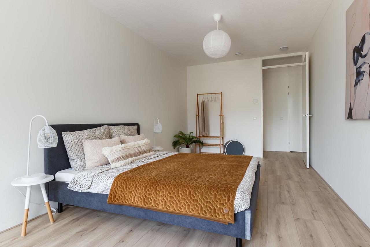 113 m² apartment with evening sun in Haarlem - Image 10