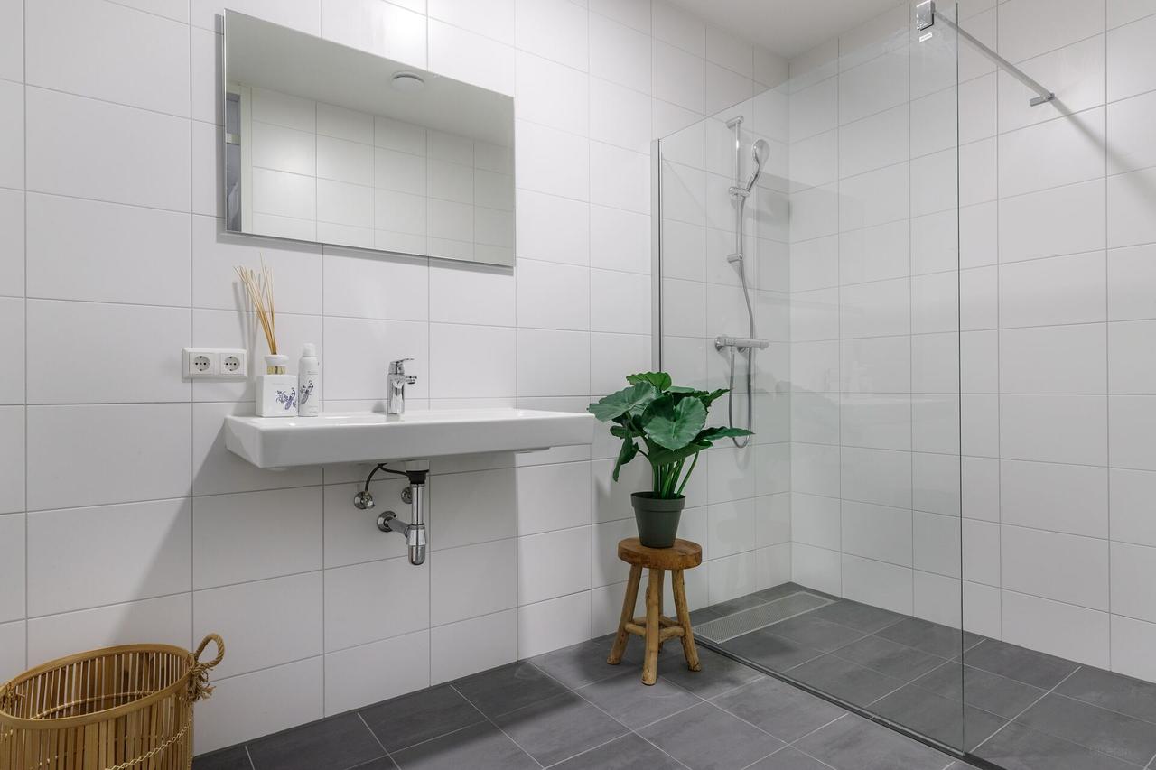 113 m² apartment with evening sun in Haarlem - Image 12