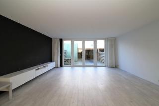130 m² tussenwoning met 4 slaapkamers - Afbeelding 2