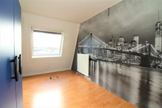 130 m² tussenwoning met 4 slaapkamers - Afbeelding 16