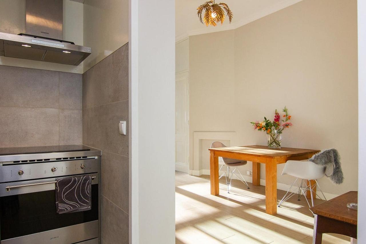 Furnished apartment with private city garden - Image 14
