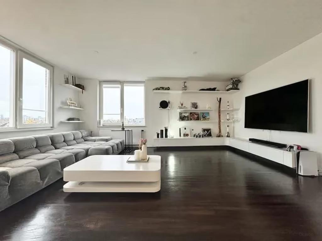 Gemeubileerd 3-kamerappartement in De Pijp - Afbeelding 2