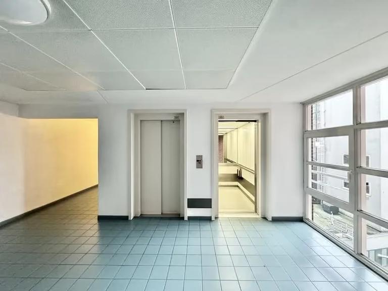 Gemeubileerd 3-kamerappartement in De Pijp - Afbeelding 15