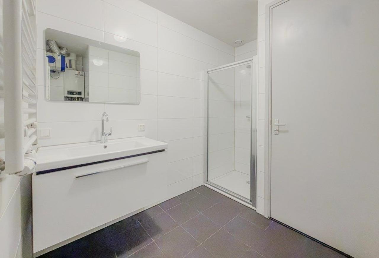 3-Room Apartment Near Haarlem Central - Image 9