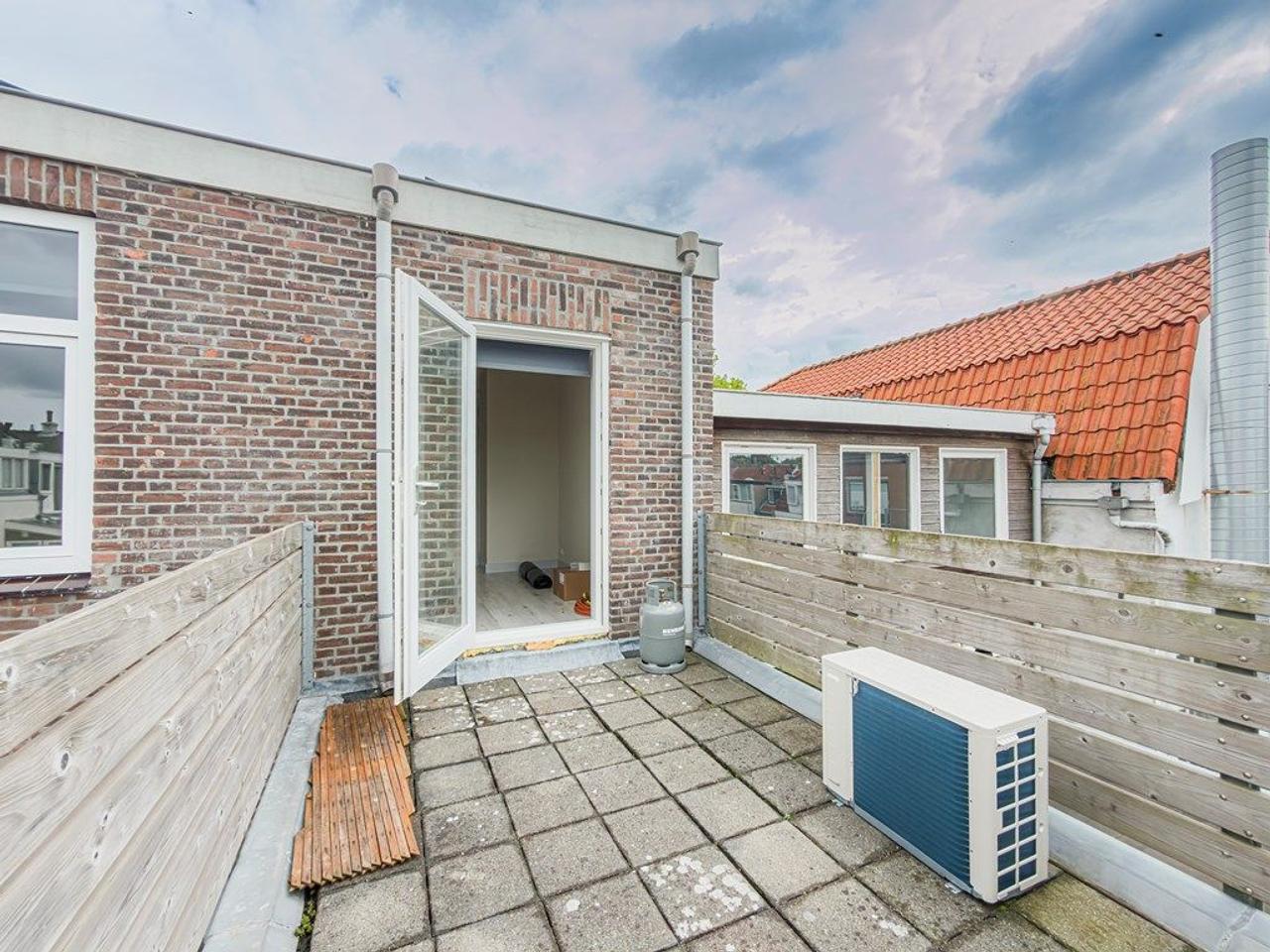 3-Room Apartment Near Haarlem Central - Image 14