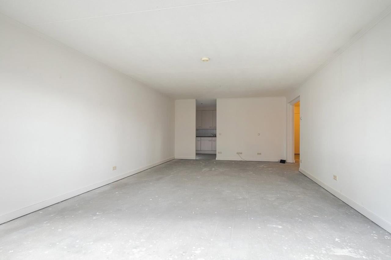 110 m² apartment with loggia in Wyck - Image 3