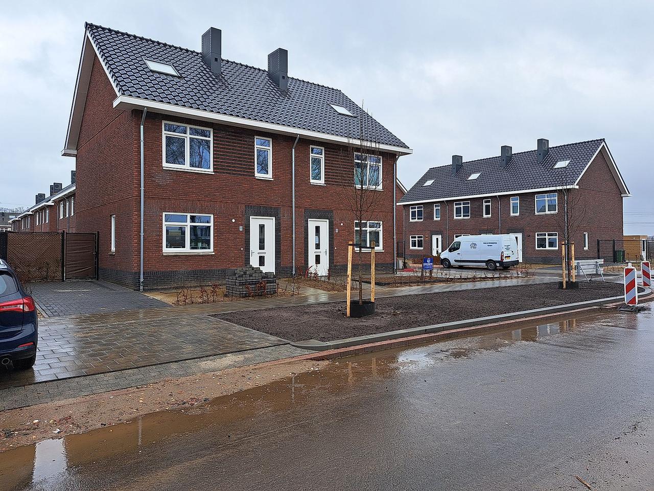 Energy-efficient home with garden in Linne - Image 1