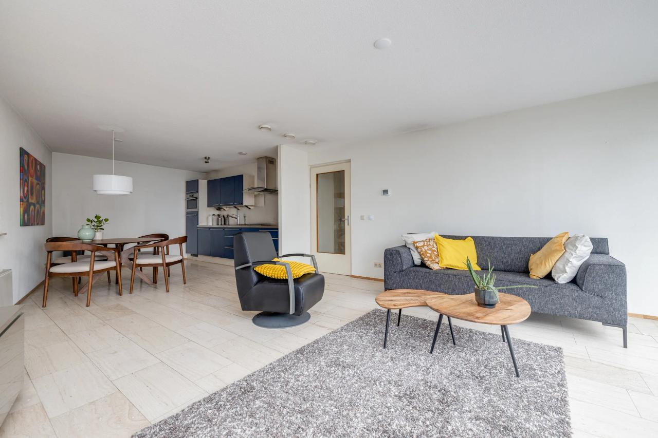 Gemeubileerd 3-kamerappartement op 17e etage - Afbeelding 3