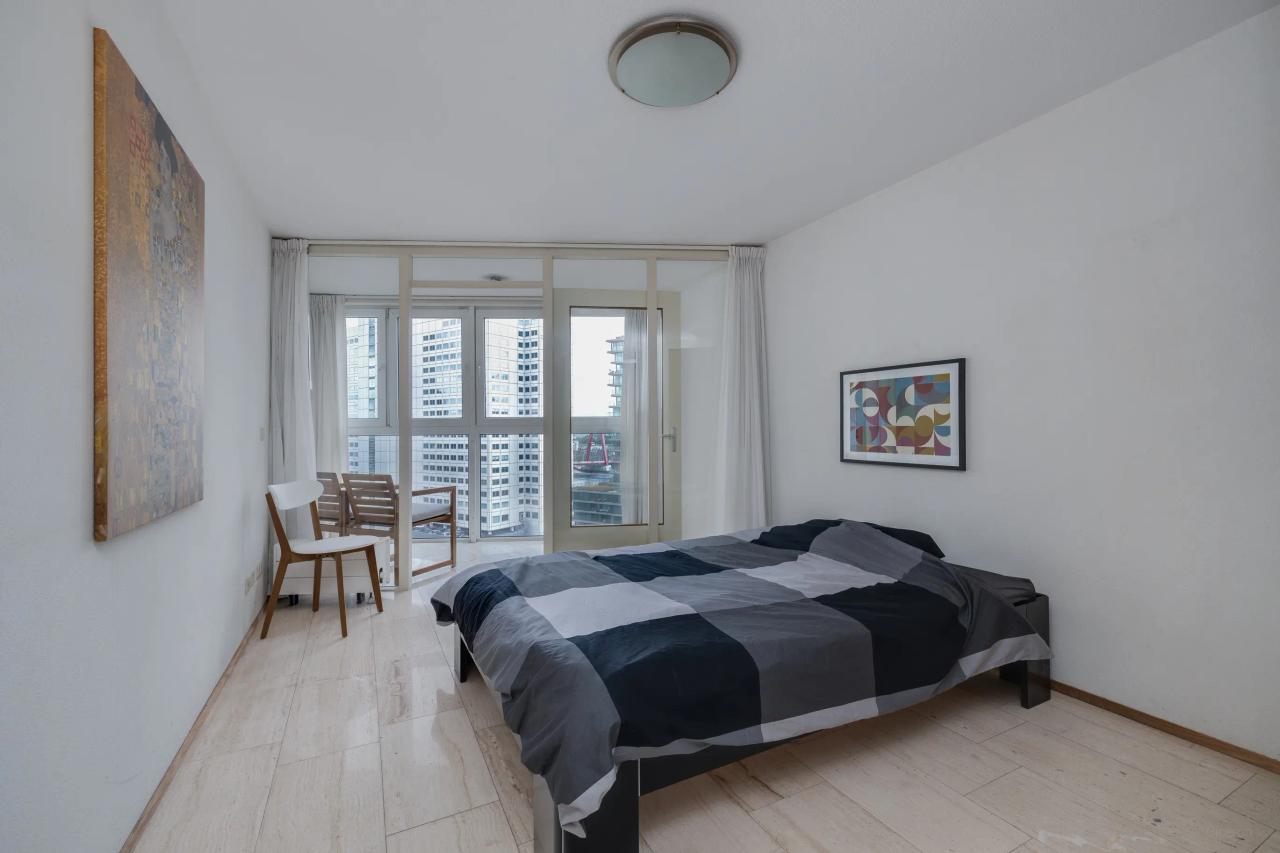 Gemeubileerd 3-kamerappartement op 17e etage - Afbeelding 13