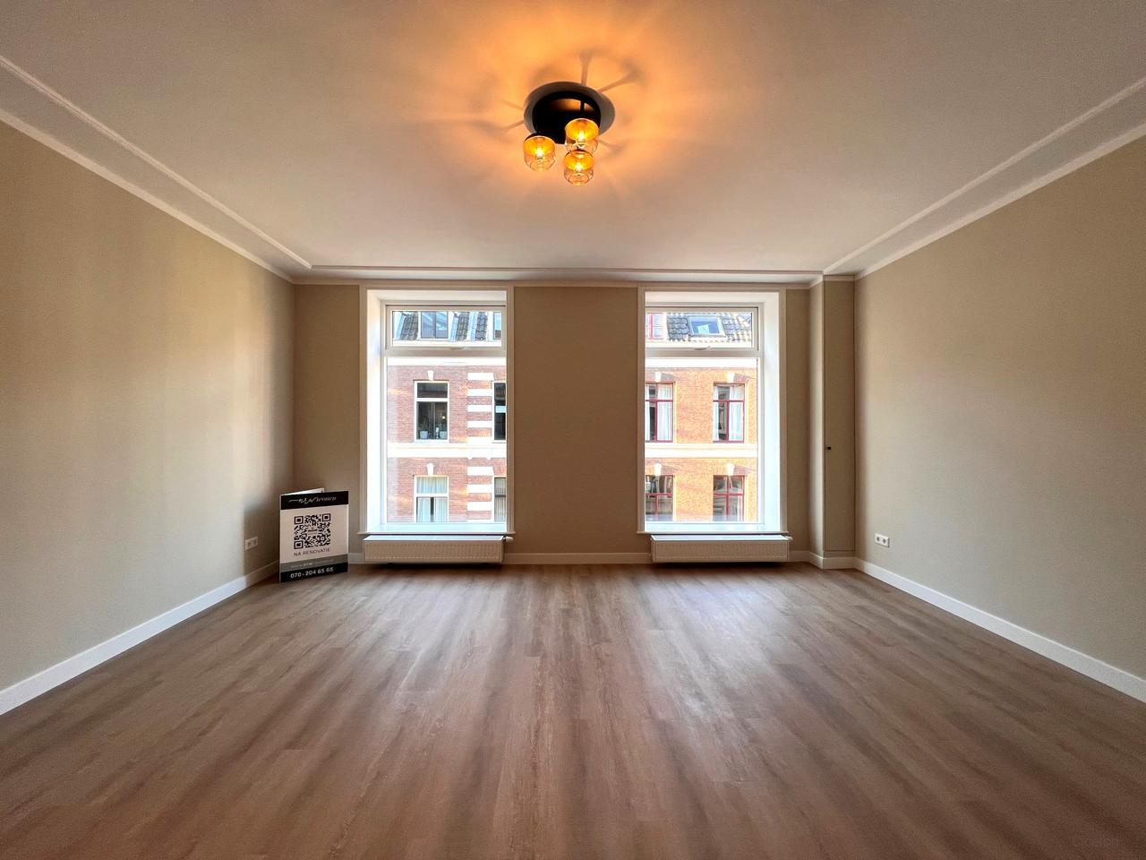 A++ Apartment with Balcony in Zeeheldenkwartier - Image 2